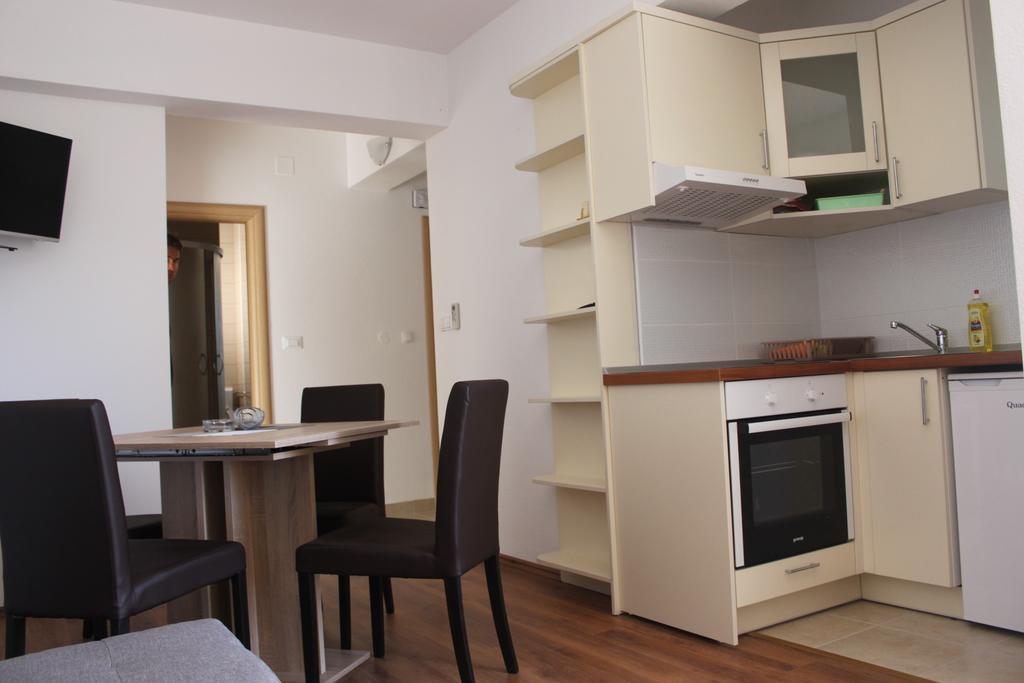 Apartments Deak Janjina Szoba fotó