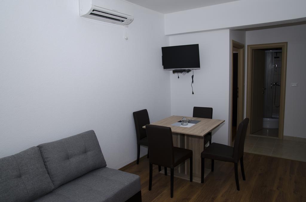 Apartments Deak Janjina Szoba fotó