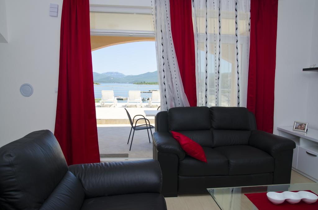 Apartments Deak Janjina Szoba fotó