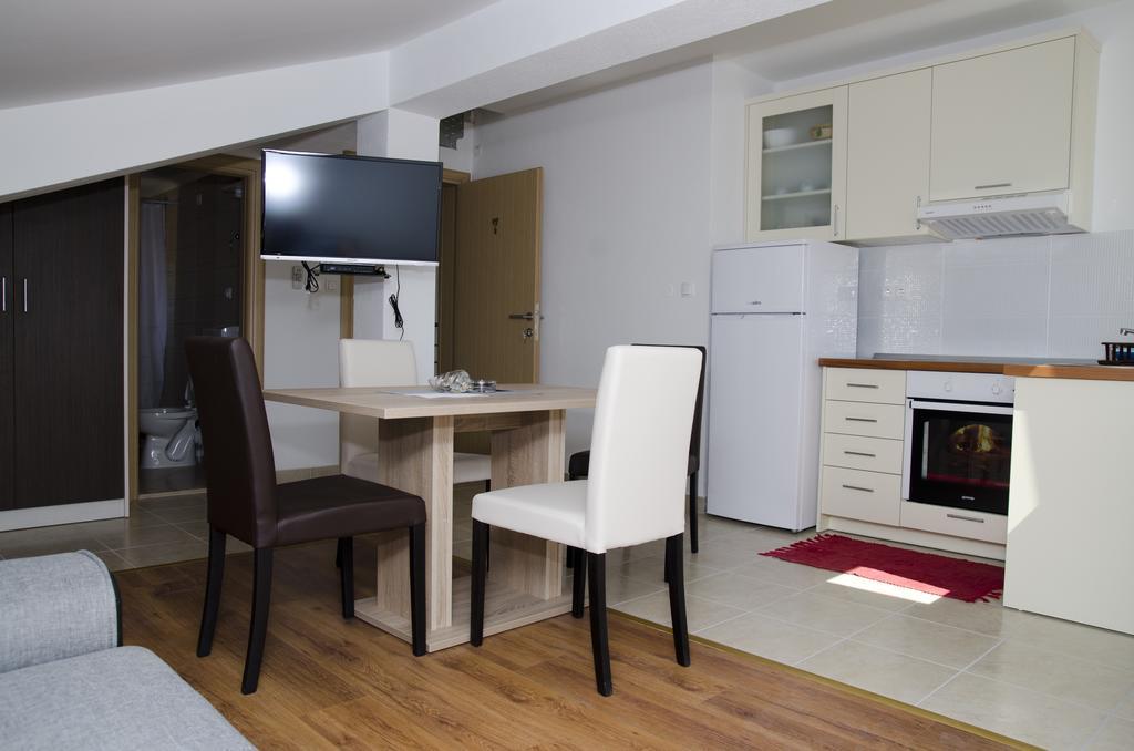 Apartments Deak Janjina Szoba fotó